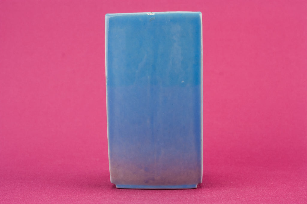 Black giraffe vase