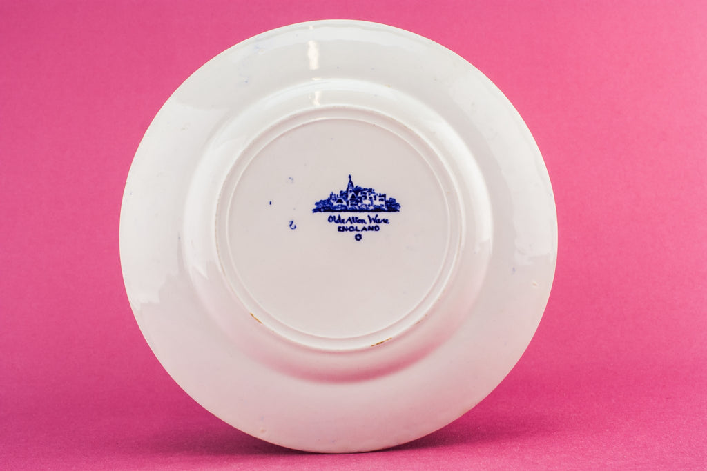 6 blue and white plates