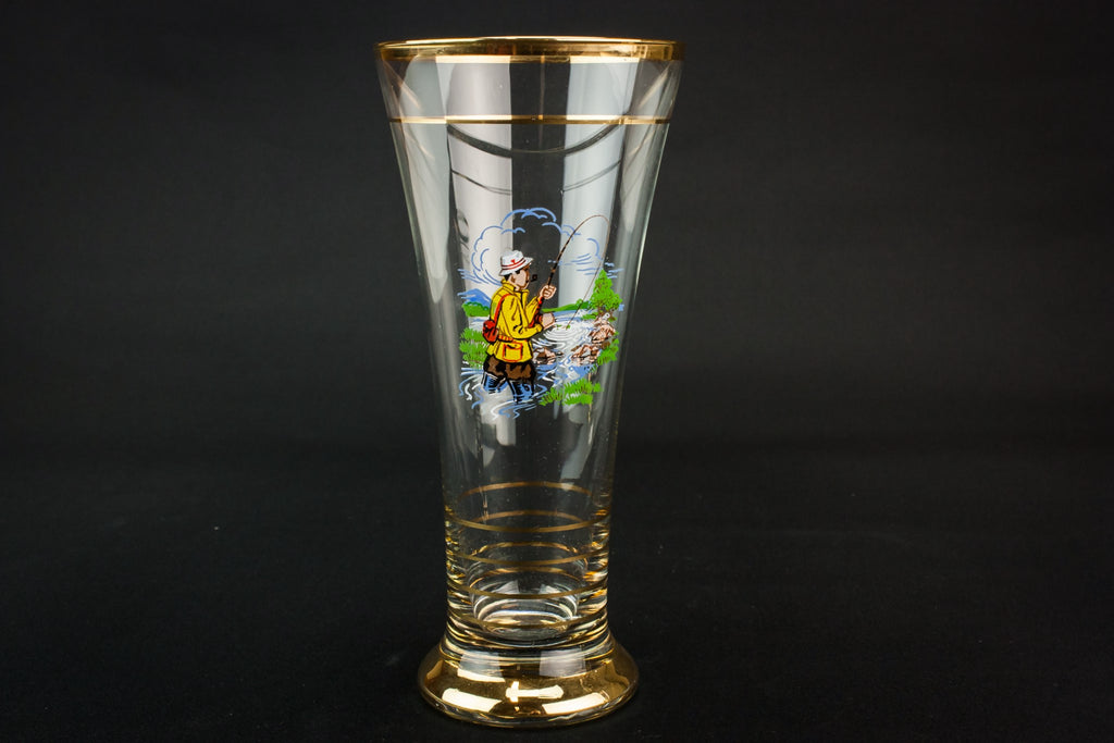 2 sporting beer glasses