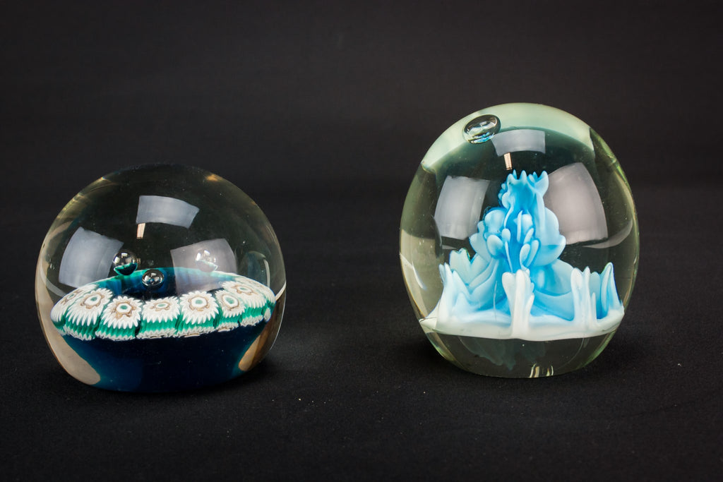2 Murano glass paperweights