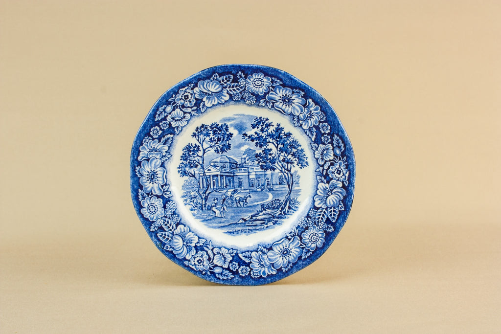 2 traditional pottery plates
