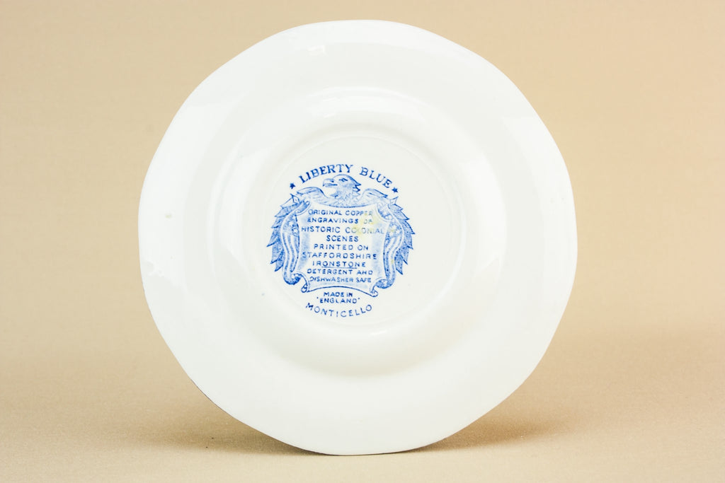 2 traditional pottery plates