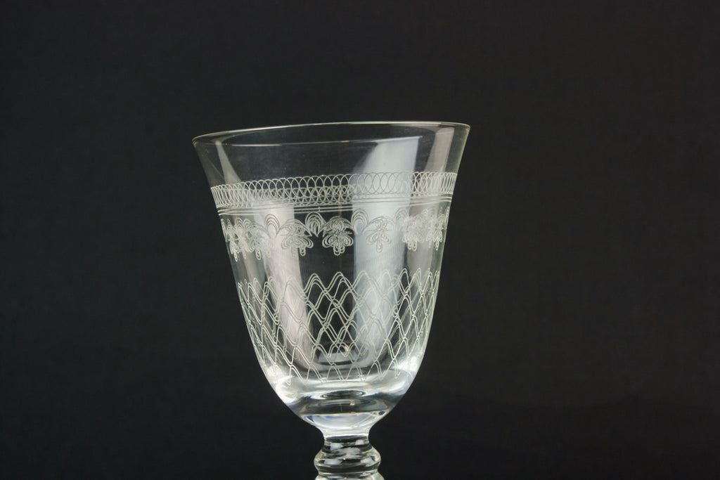 6 medium wine glasses
