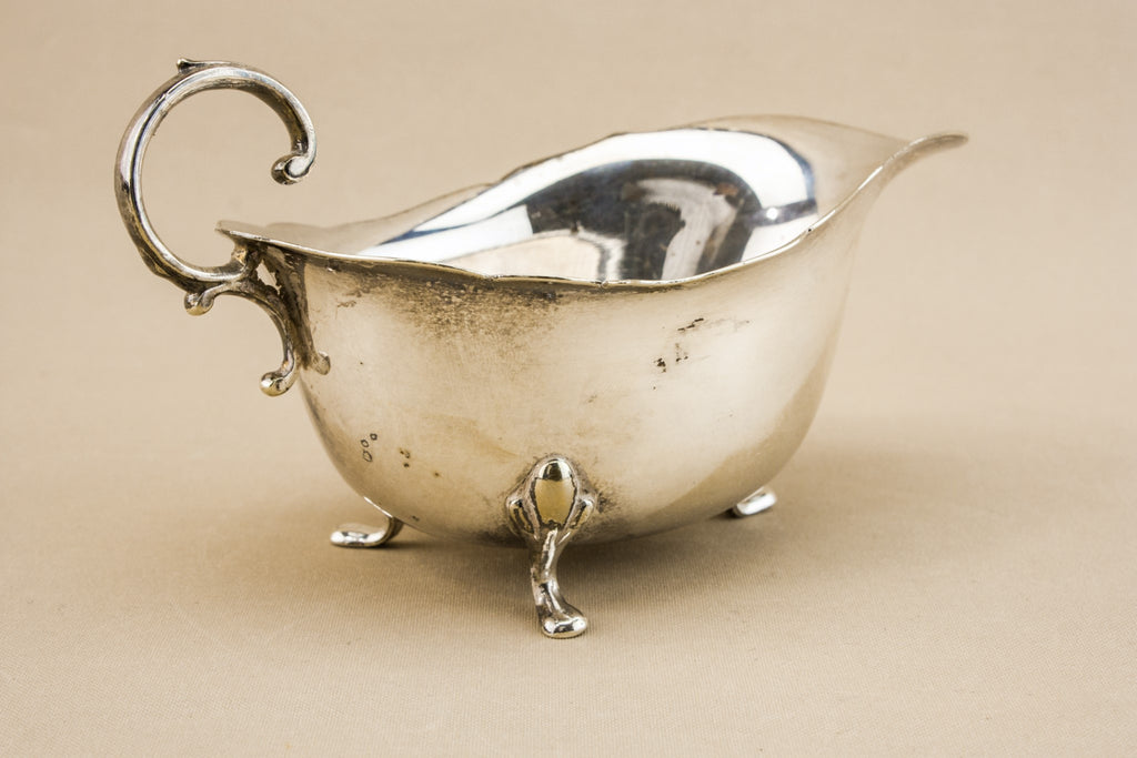 Traditional gravy boat