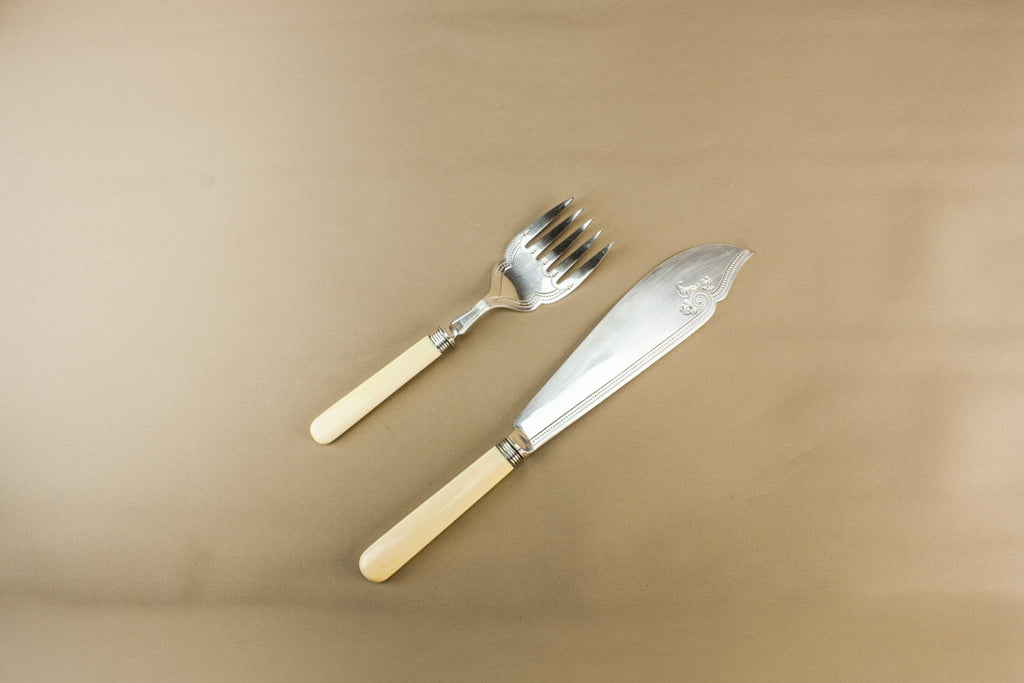 Serving fork & knife set