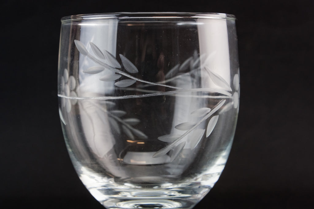 6 small wine glasses