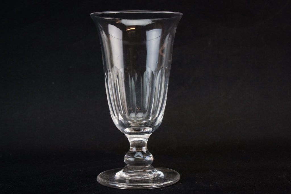 2 dessert wine glasses