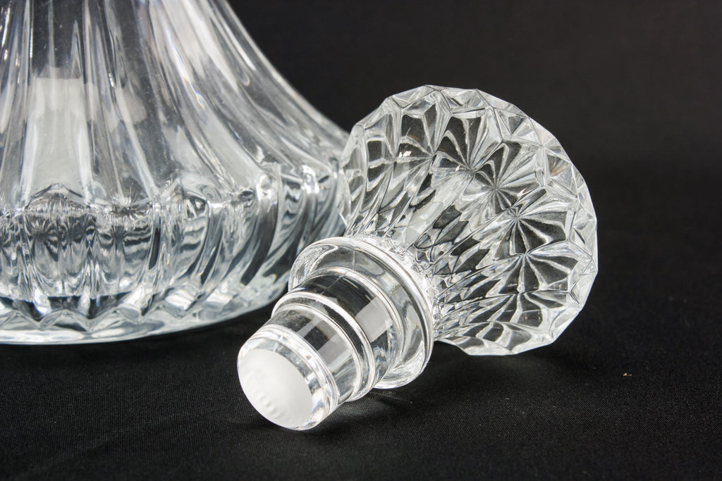 Moulded glass wine decanter