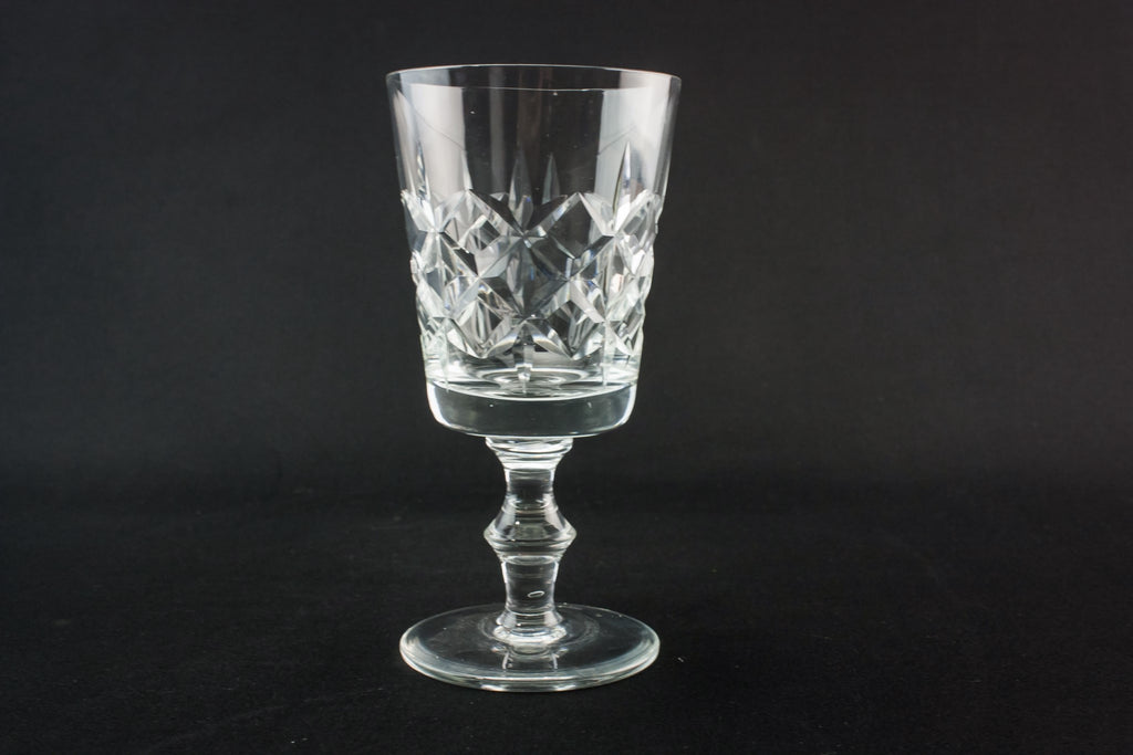 3 medium wine glasses