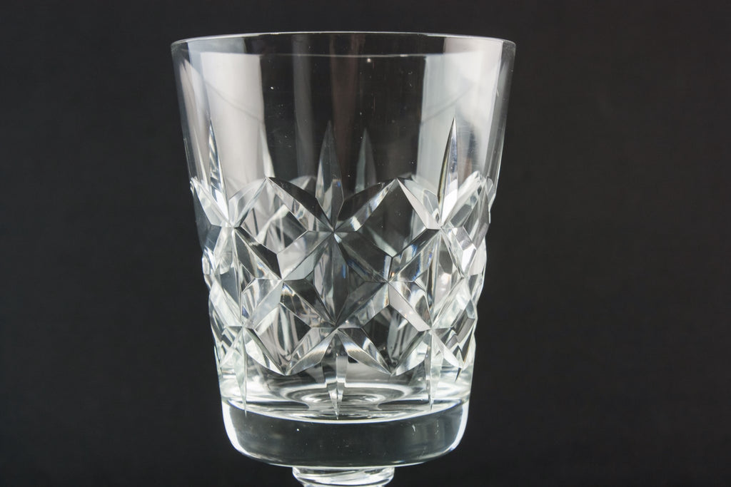 3 medium wine glasses