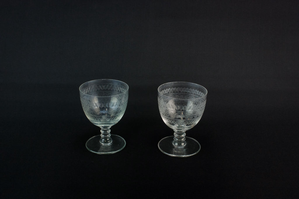 2 blown glass wine glasses