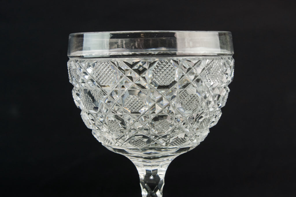 2 small wine glasses