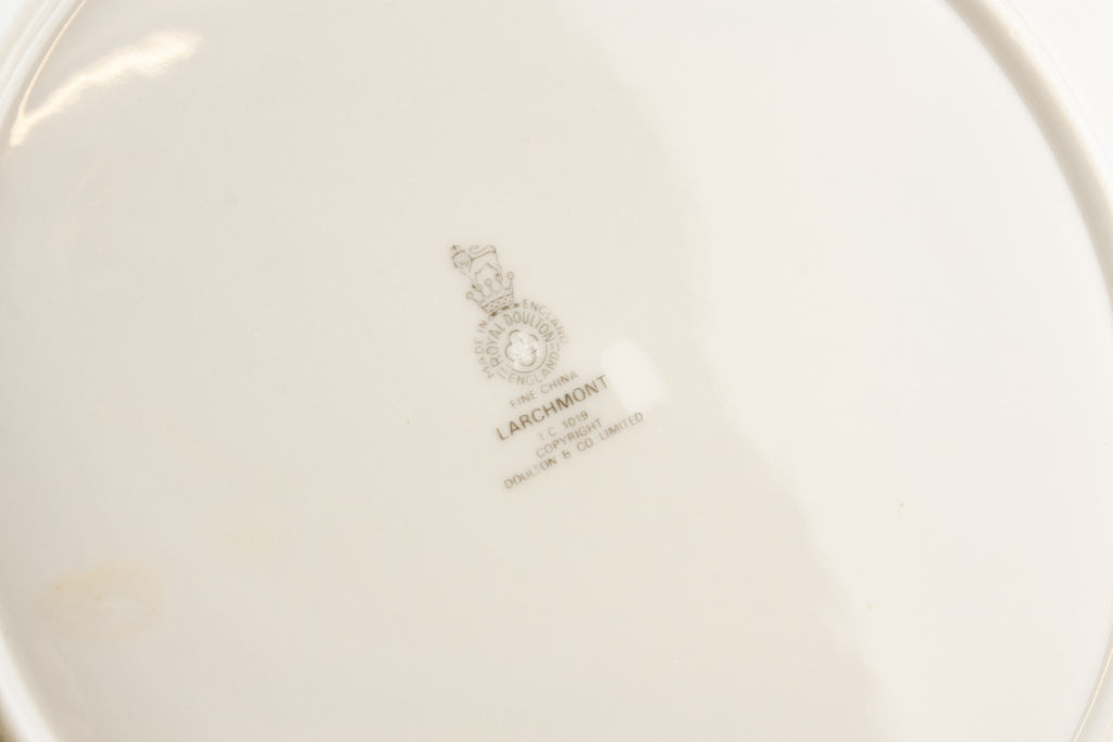 6 Royal Doulton mediu plates