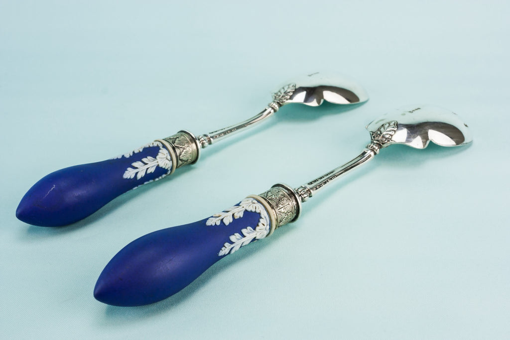 Salad bowl & serving spoons