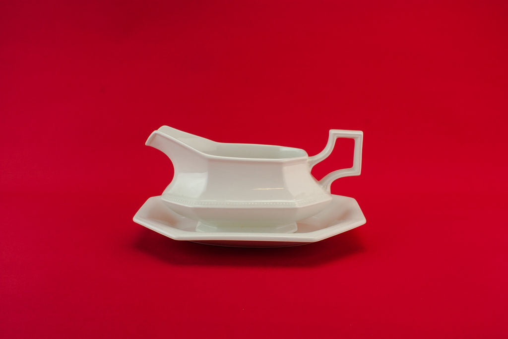 Retro gravy boat & plate