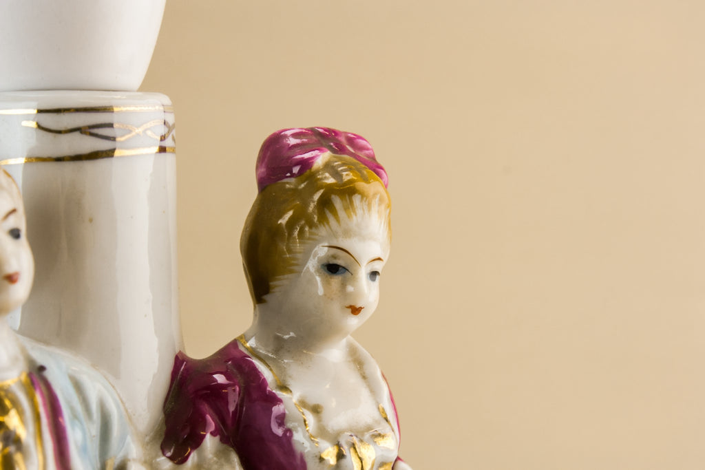 Porcelain lamp