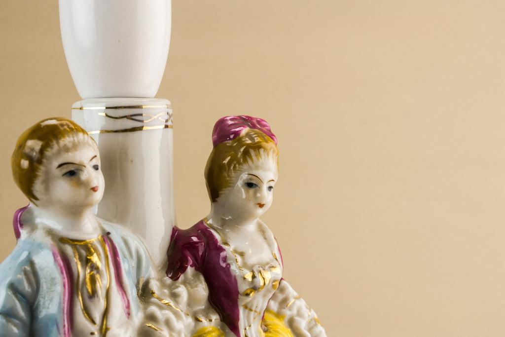 Porcelain lamp