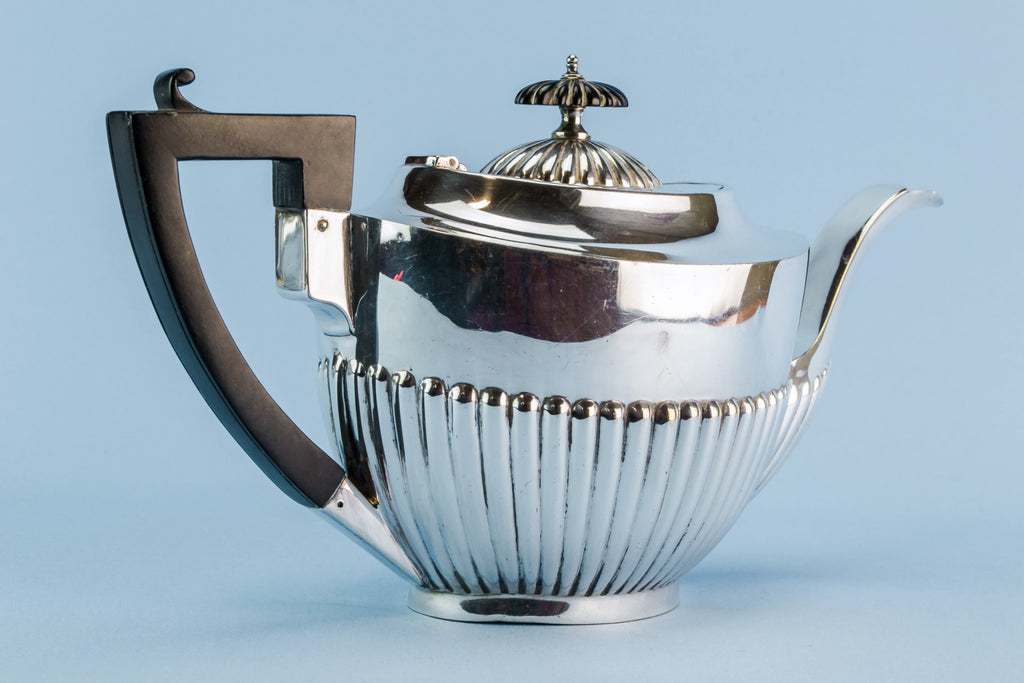 Tea set trio