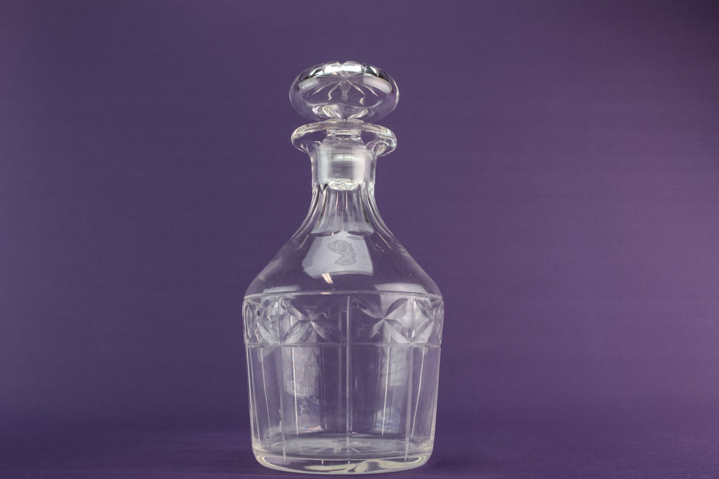 Cut glass port decanter