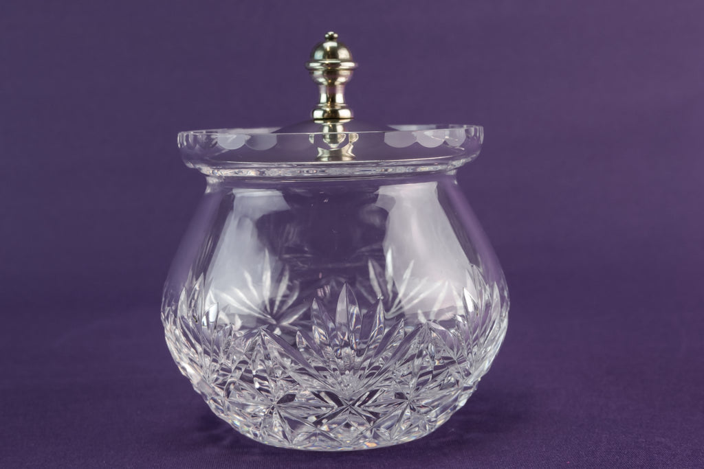 Traditional condiment pot