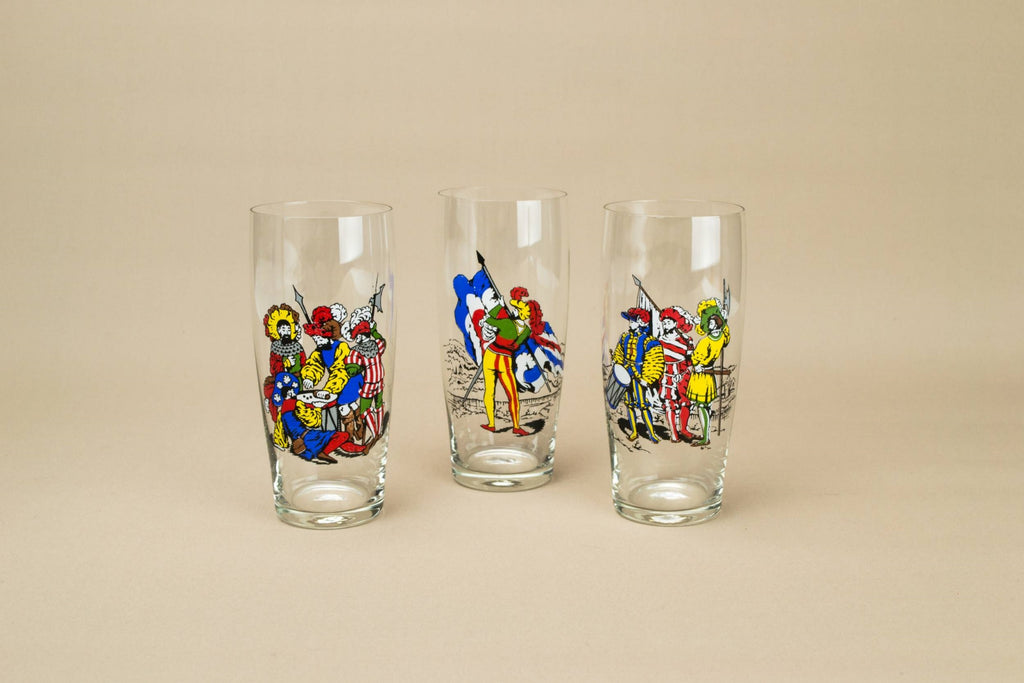 6 colourful cocktail glasses