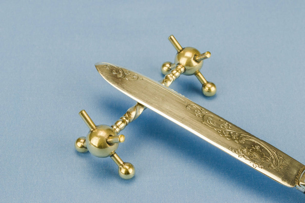 2 silver plated knife rests