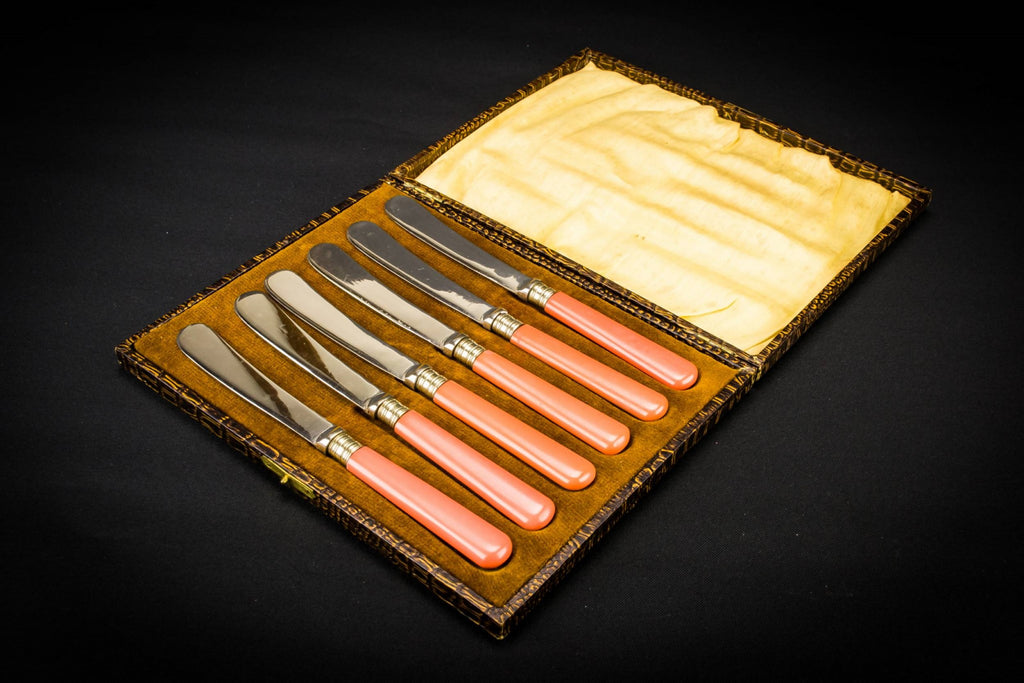 6 pink dessert knives