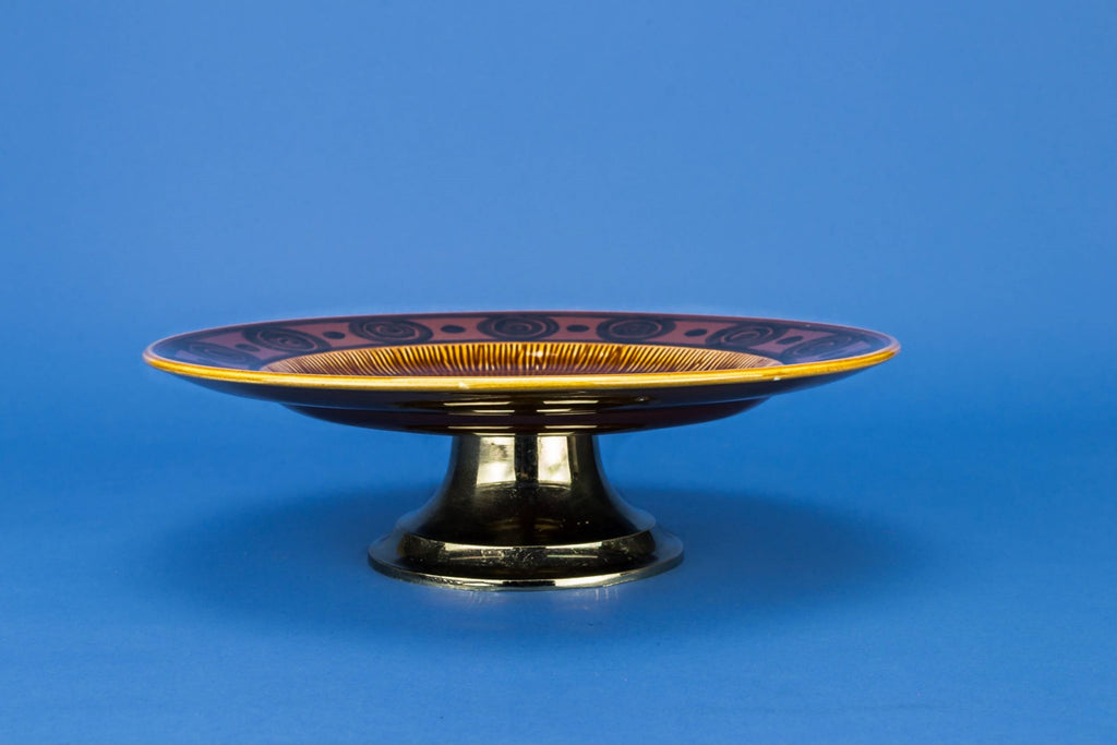 Brown cake tazza