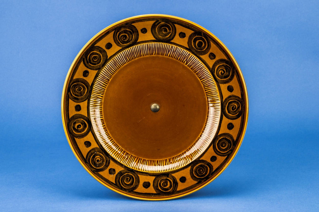 Brown cake tazza