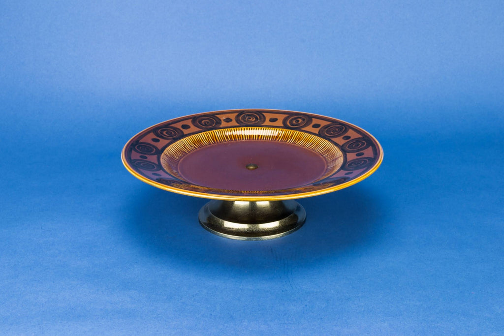 Brown cake tazza