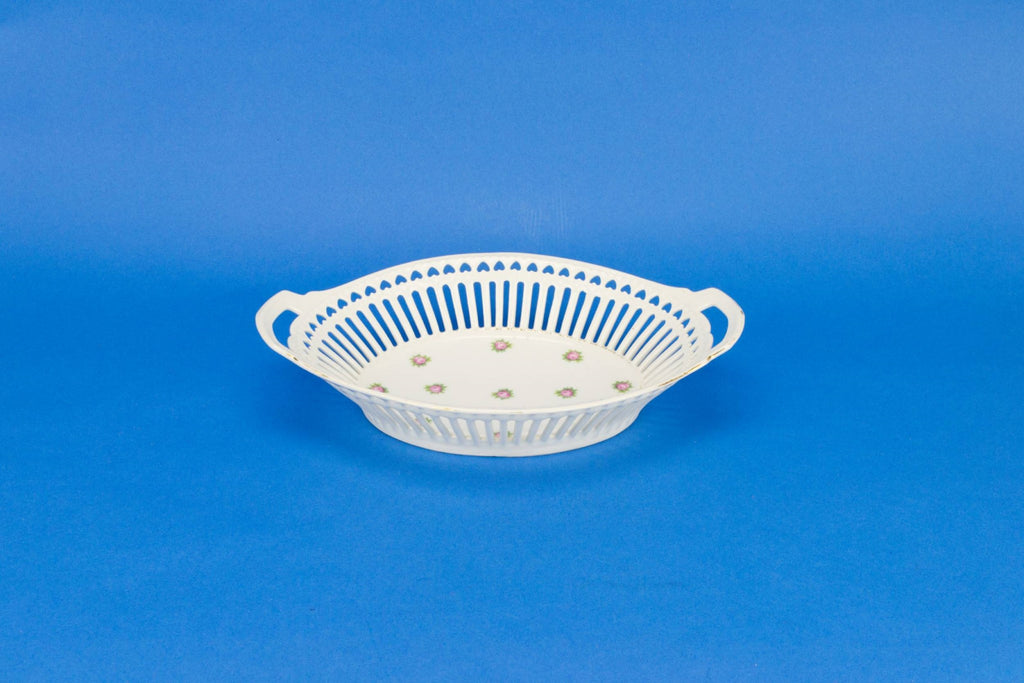 Basket shaped fruit bowl