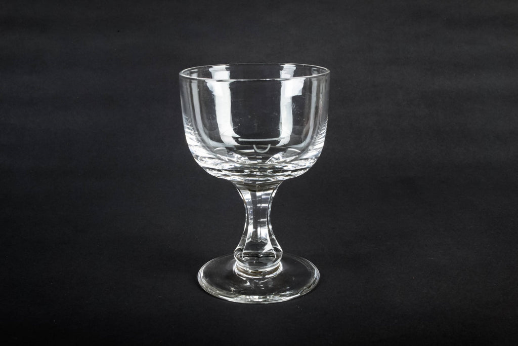 Octagonal stem glass