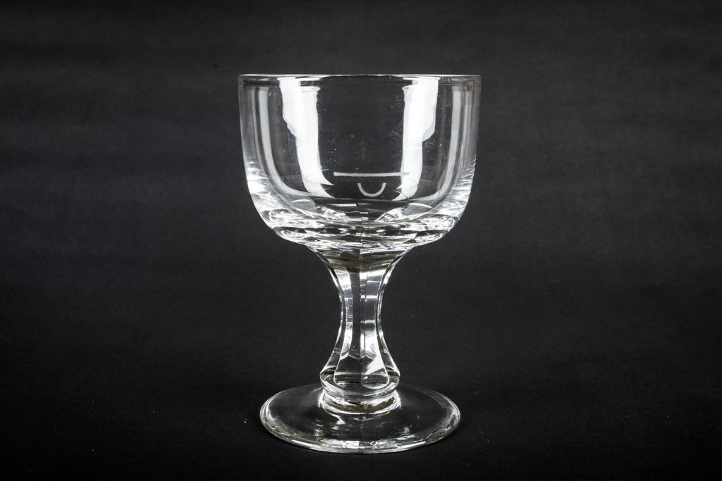 Octagonal stem glass
