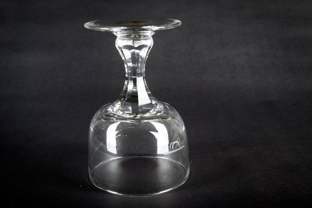 Octagonal stem glass