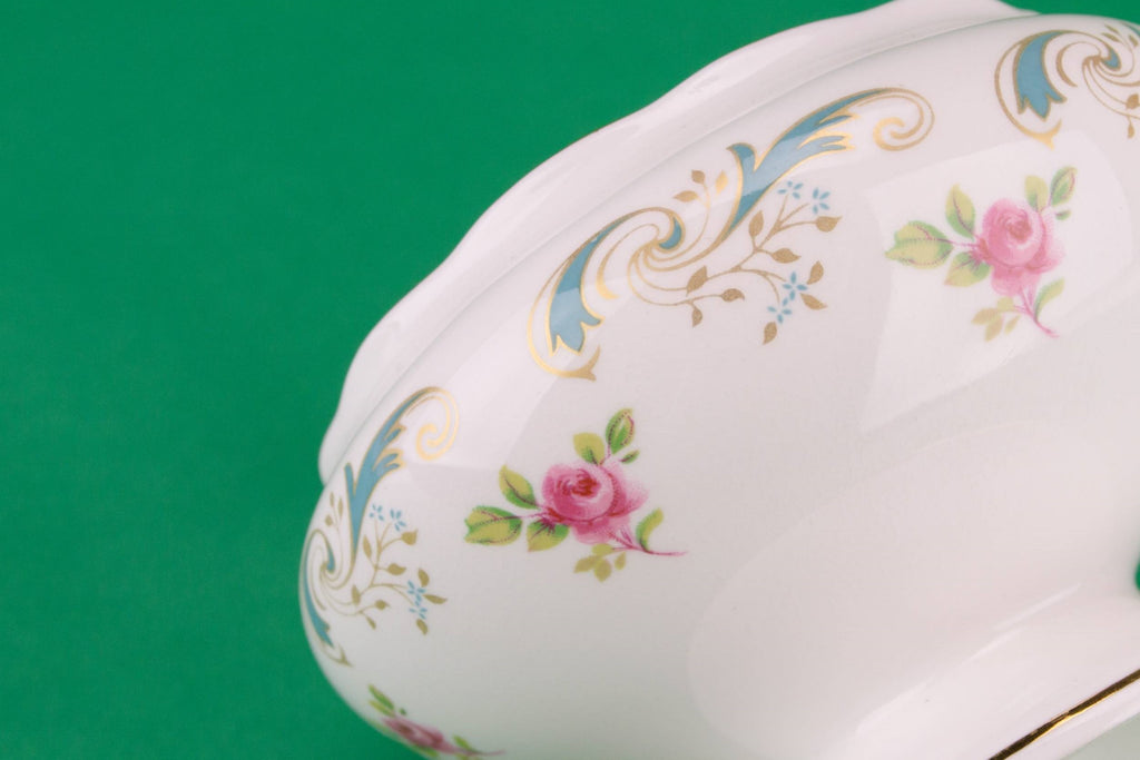 Sugar bowl with roses