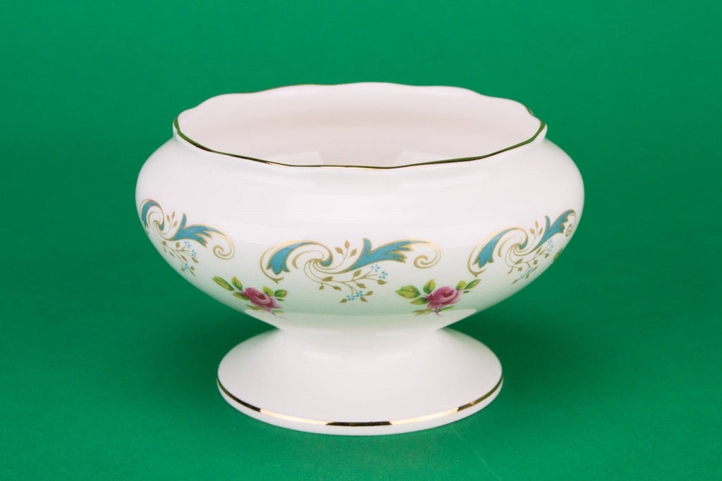 Sugar bowl with roses
