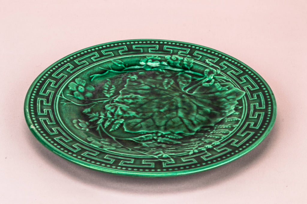 Green majolica medium plate