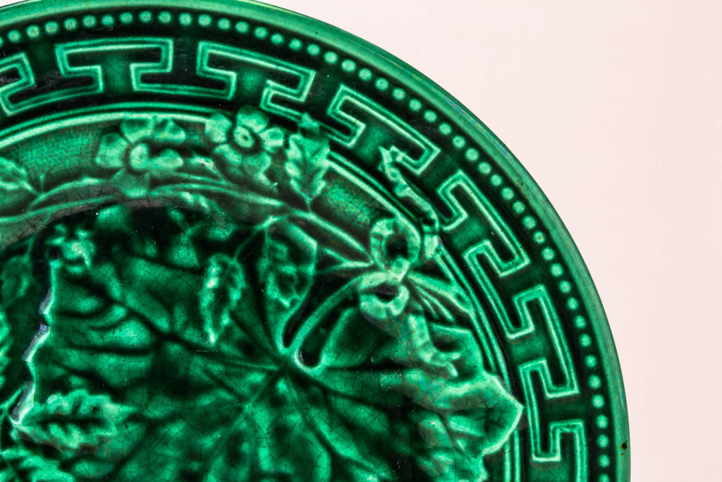 Green majolica medium plate