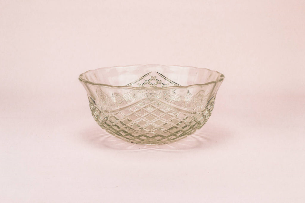 Glass serving bowl