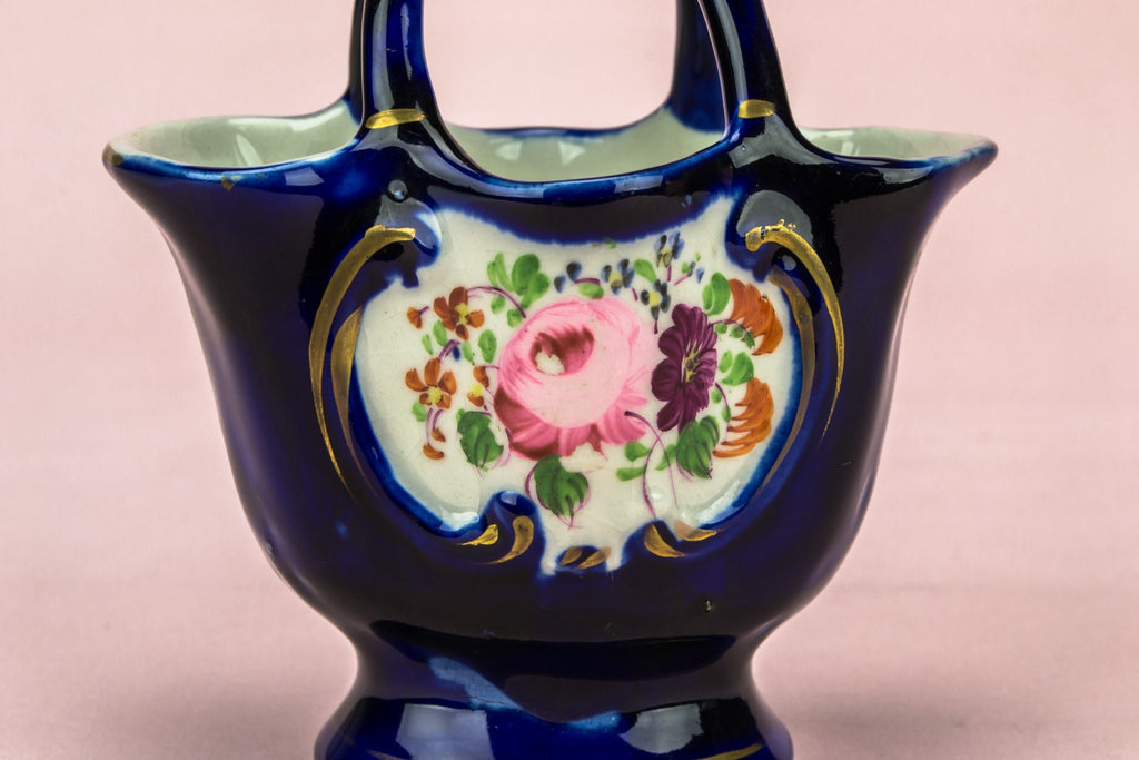 Small blue posy vase