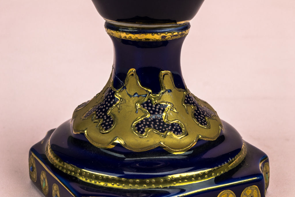 Flow blue flower vase