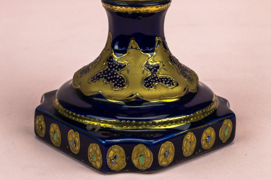 Flow blue flower vase