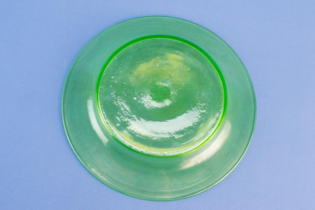 6 green glass small plates, 1920s