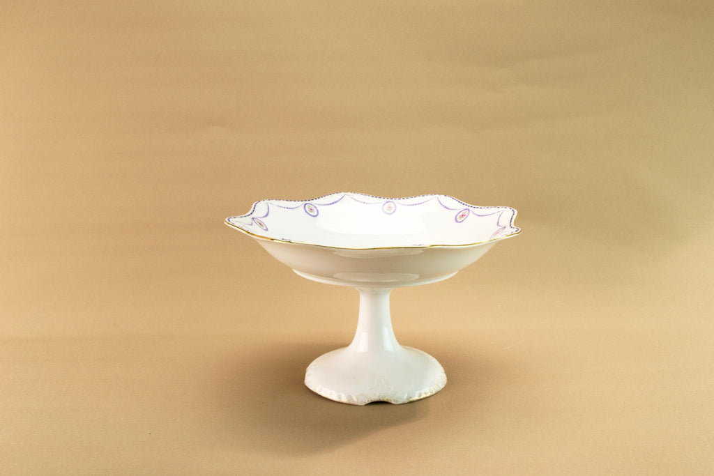 Porcelain fruit stem bowl, circa 1910