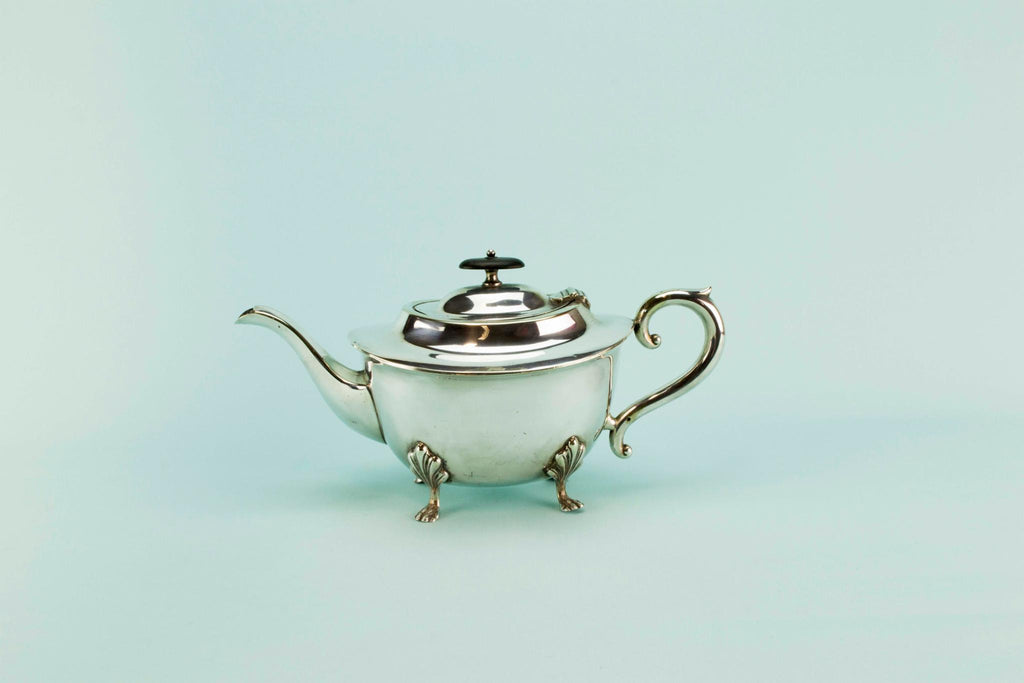 Silver plated teapot, English Early 1900s