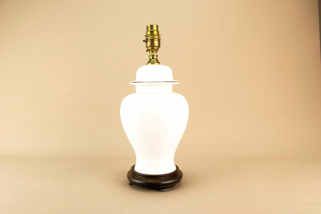 Porcelain lamp base