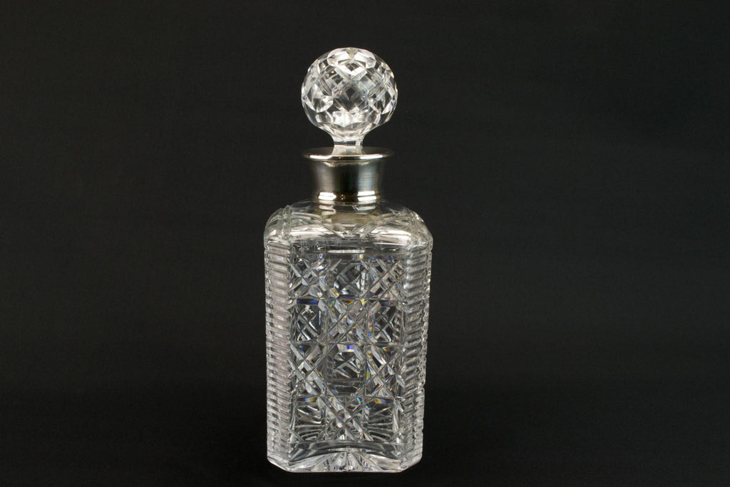 Square silver whisky decanter, English 1986
