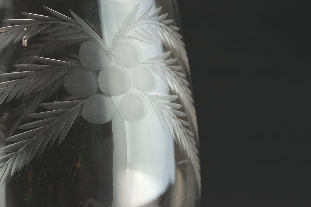 Cut glass vase, English early 1900s