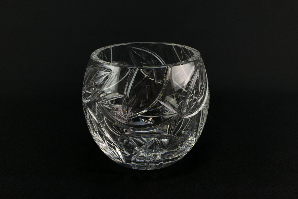 Cut crystal glass decorative bowl