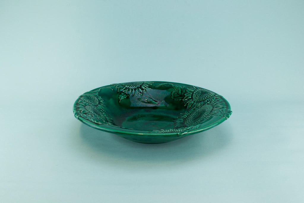 Large green majolica serving bowl, English 1930s